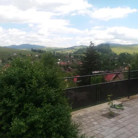 Smerekova Khata On Pidgirna *