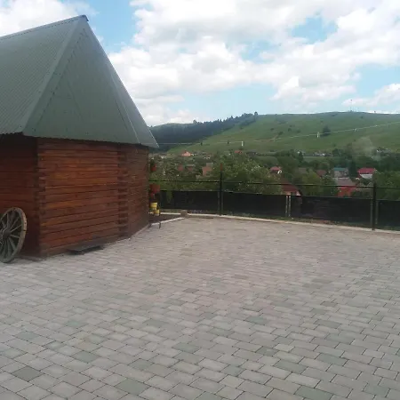 Smerekova Khata On Pidgirna