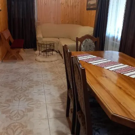 Smerekova Khata On Pidgirna