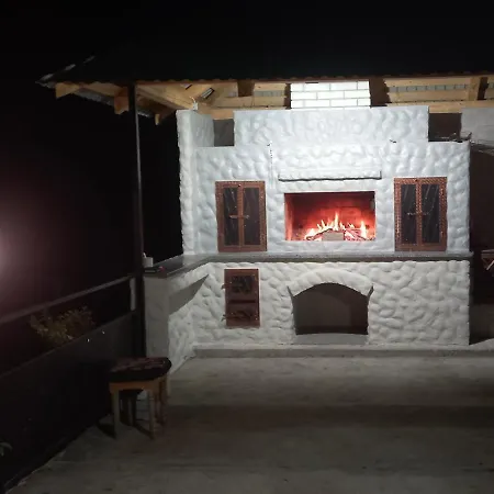 Guest house Smerekova Khata On Pidgirna Yasinya
