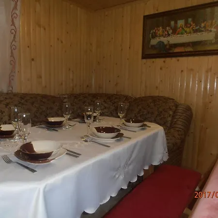Smerekova Khata On Pidgirna Yasinia