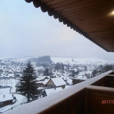 Smerekova Khata On Pidgirna Guest house