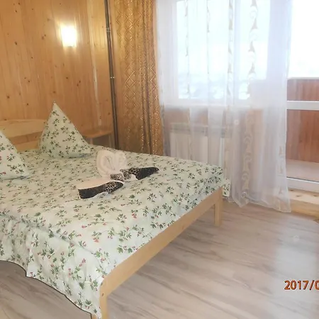 Smerekova Khata On Pidgirna Yasinia